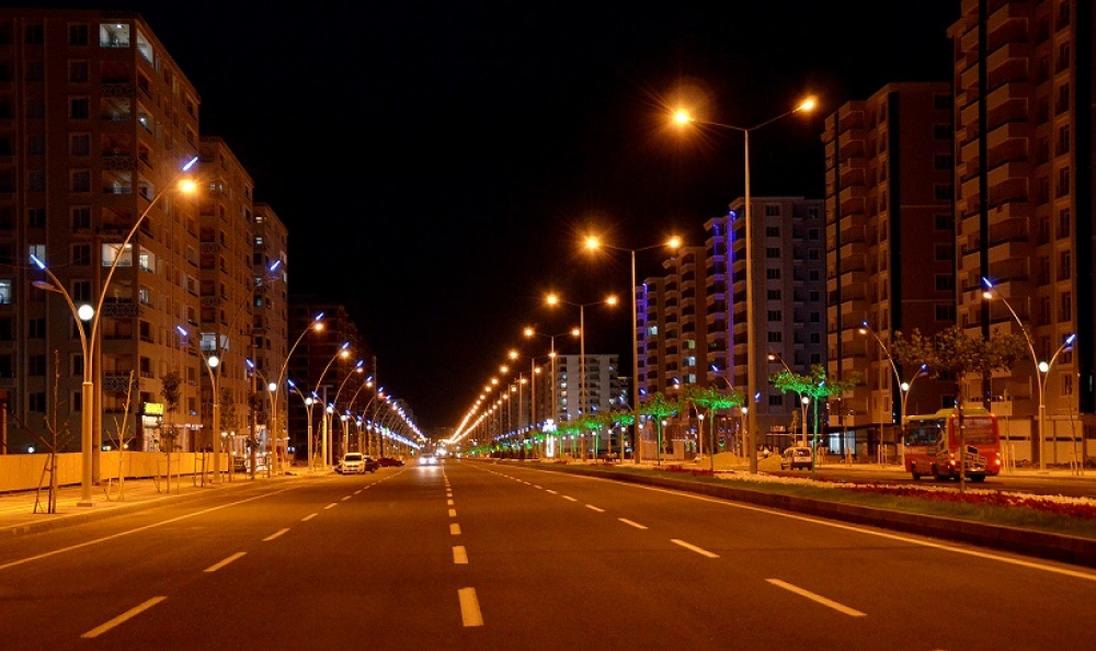 Dicle Elektrik, Diyarbakır’ı 6 bin armatürle aydınlattı