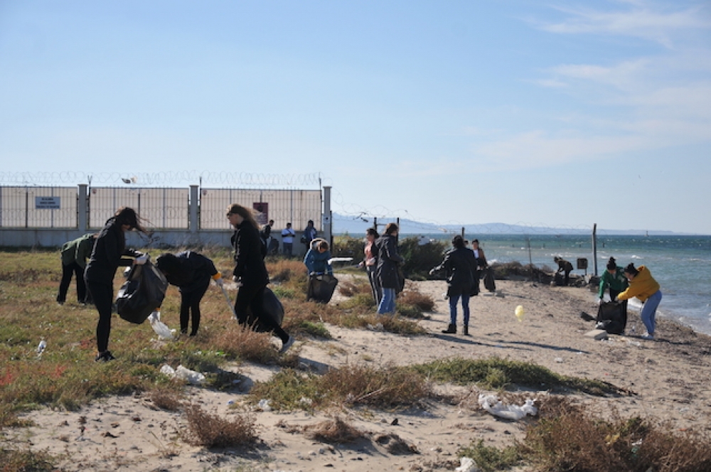 Limak Enerji Çanakkale Kepez Sahili’ni temizledi