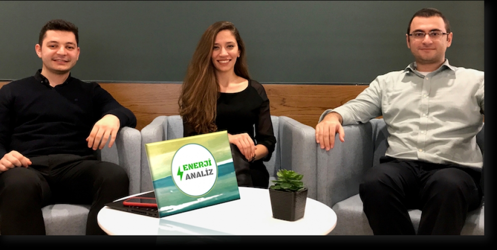 Mahallenin üç gencinden YouTube kanalı: Enerji Analiz