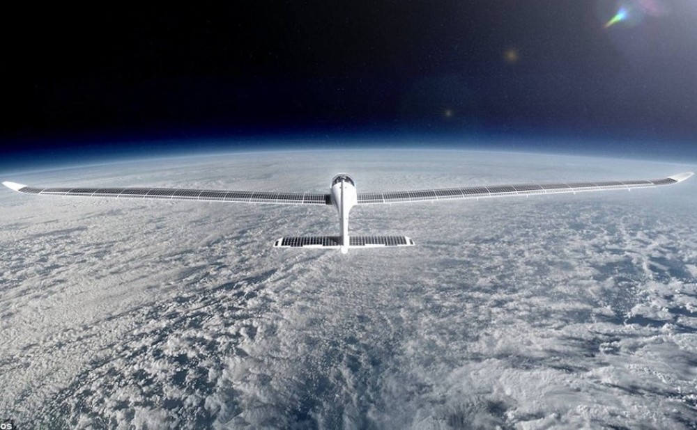 Güneş enerjili uçak uzay sınırına yükselecek