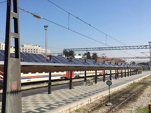 İzmir Basmane Garı elektriğini güneşten karşılayacak