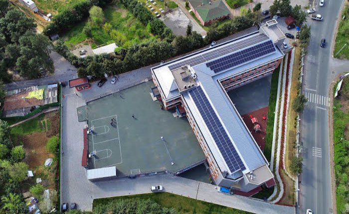 Elektriğini çatısında üreten okul: İNO