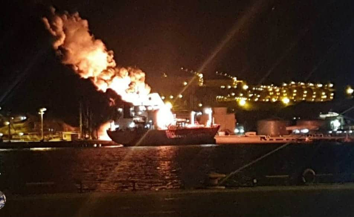 Petkim İskelesi’ndeki bir gemide yangın: 1 kişi hayatını kaybetti