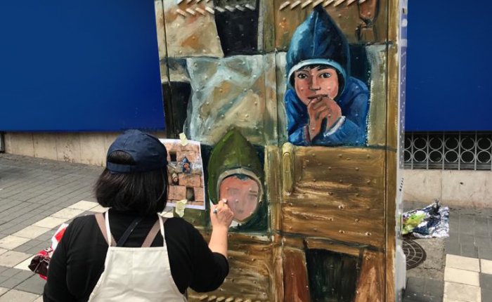 Trabzon’da elektrik panolarına kadın dokunuşu