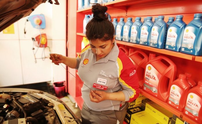 Shell Türkiye’nin ilk kadın motor yağı uzmanı