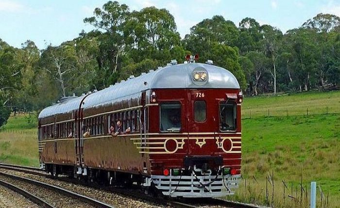 Hindistan Demiryolları güneş ve rüzgar ile yeşillenecek