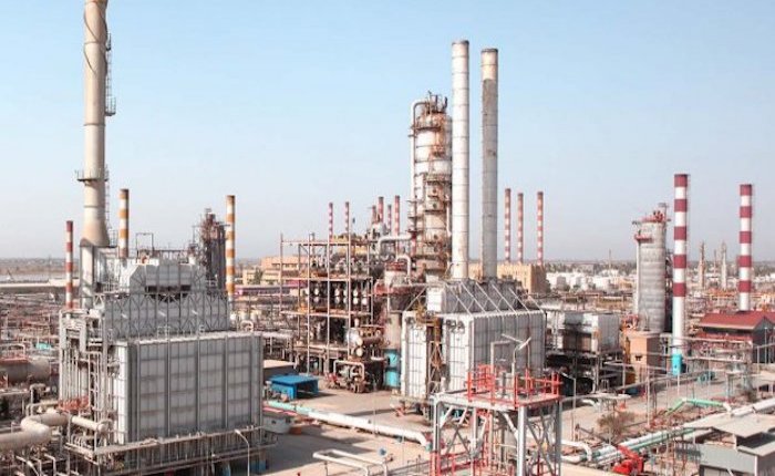 İran’ın en büyük petrol rafinerisi Abadan’da yangın çıktı