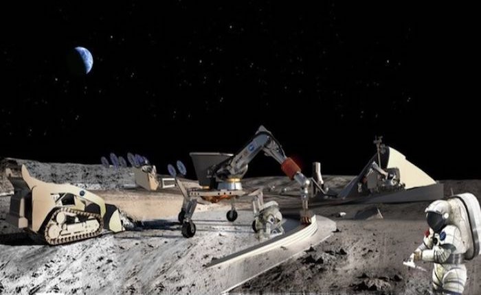 Ay’da madencilik çalışmaları Caterpillar araçlarıyla yapılabilir