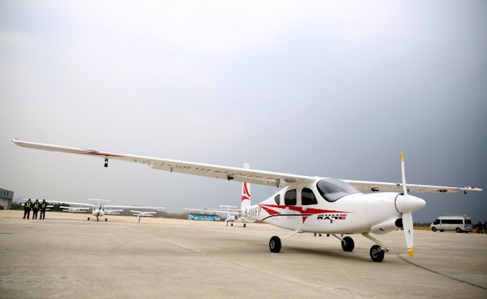 Çin'in 4 koltuklu elektrikli uçağı ilk uçuşunu yaptı