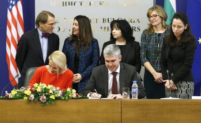 Bulgaristan Dedeağaç FSRU’dan hisse aldı