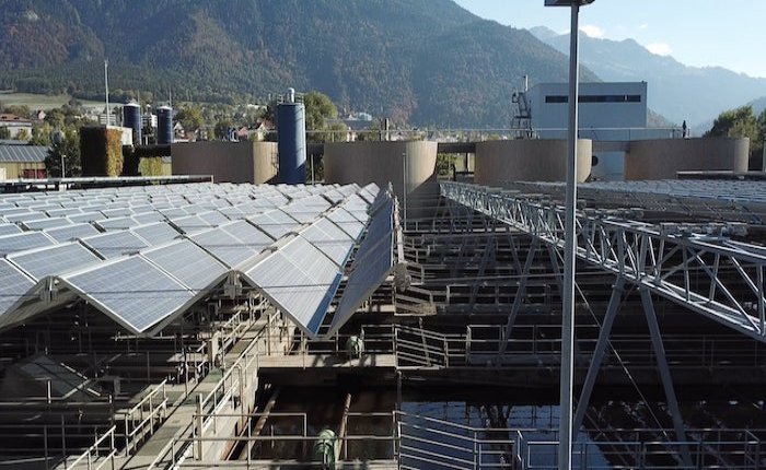 Dünyanın ilk katlanabilir çatı güneş sistemi İsviçre’de
