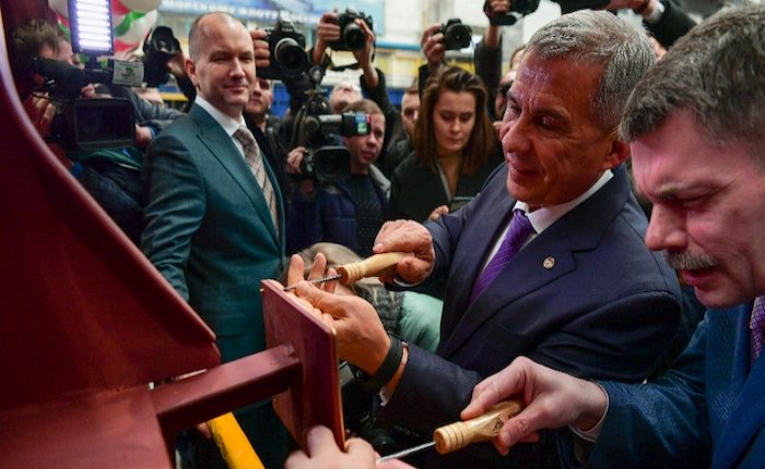 Rusya’nın ilk LNG yakıtlı yolcu gemisi yolda