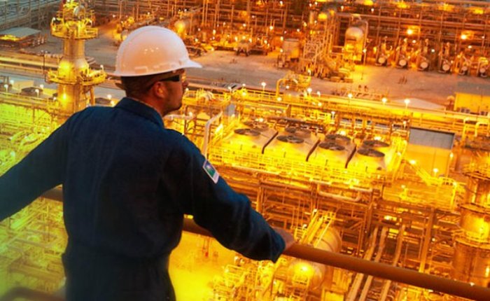 Suudiler Mayıs ayı petrol satış fiyatı açıklamasını erteledi