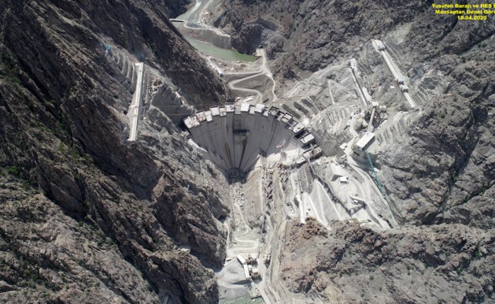 Yusufeli HES işçileri şantiyeye kapandı proje kesintisiz sürüyor