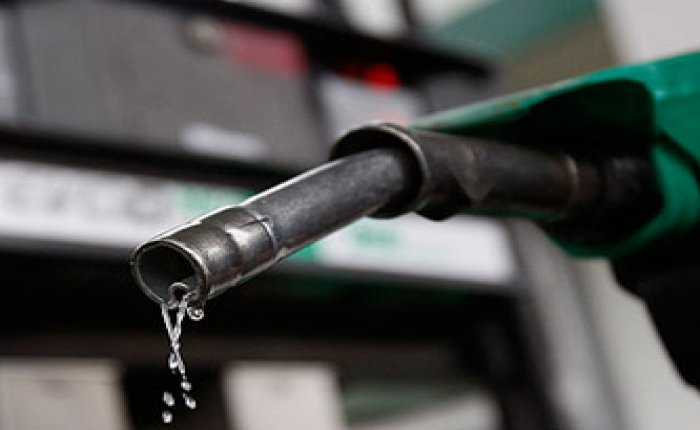 PETDER: Benzin satışları Mart'ta yüzde 2 azaldı