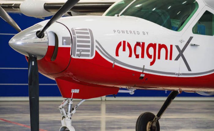 Dünyanın en büyük tam elektrikli uçağı ilk kez havalandı