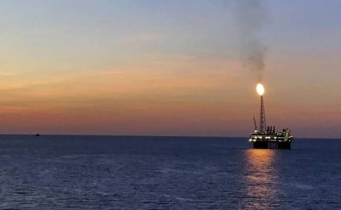 Japonya'nın petrol ithalatı son 30 yılın en düşük seviyesine indi