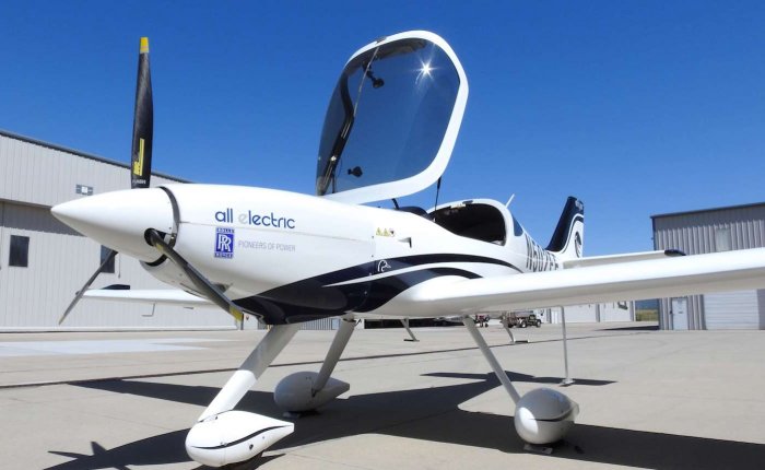 Rolls-Royce destekli elektrikli uçaklar göklerde