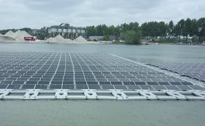 Hollanda’da kum göletine 1.2 MW’lık yüzer GES kuruldu