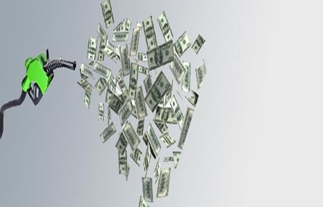 Amerika`da da benzine yüzde 15 zam geldi