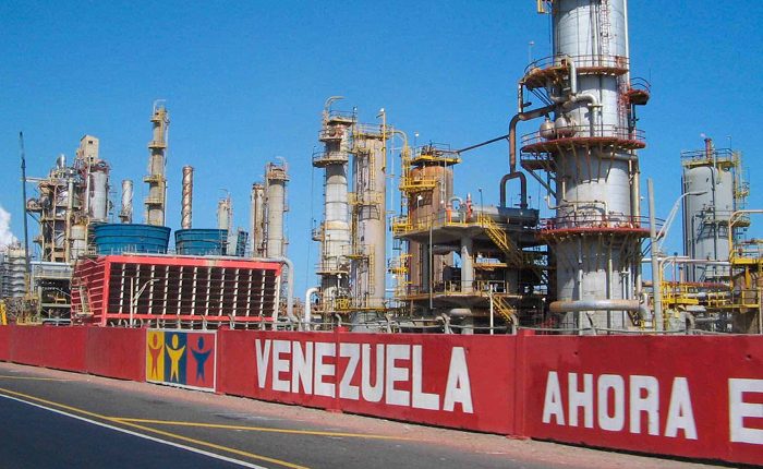 Maduro: Yaptırımları kaldırın AB’deki petrol açığını kapatalım
