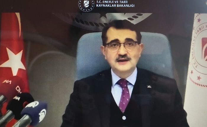 Enerji Bakanından kamu kurumlarına lisanssız elektrik üretimi önerisi