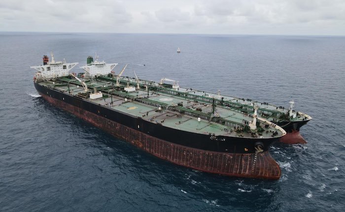 Endonezya İran ve Panama petrol tankerlerine el koydu