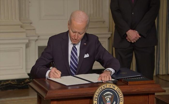 Biden iklim değişikliği kararnamelerini imzaladı