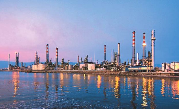 Tüpraş üçüncü çeyrekte 988 milyon lira kâr etti