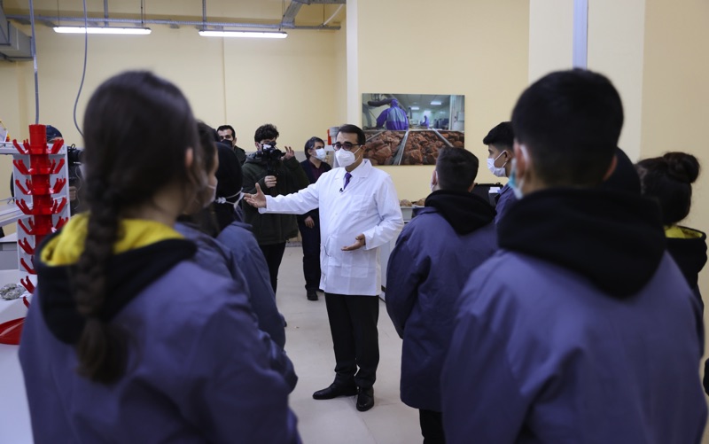 Bakan Dönmez ‘madencilik’ dersi verdi