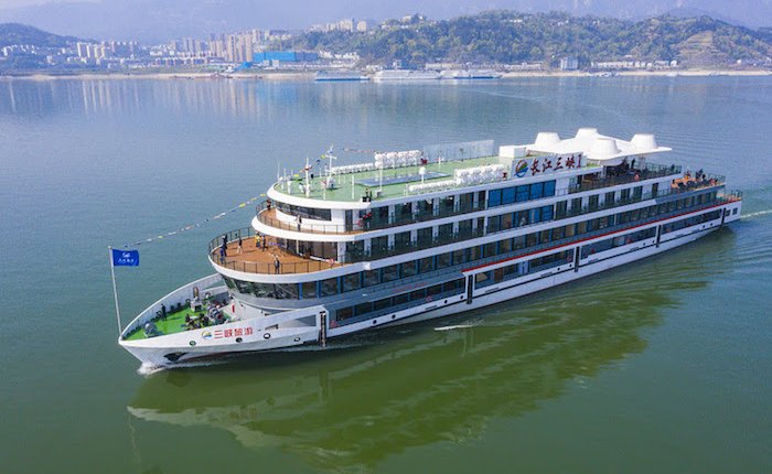 HES elektriği kullanan Çin yolcu gemisi seferlere başladı