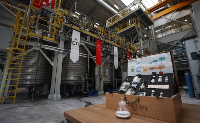 Dönmez: Borla ilgili dört yeni tesisin temelini atacağız