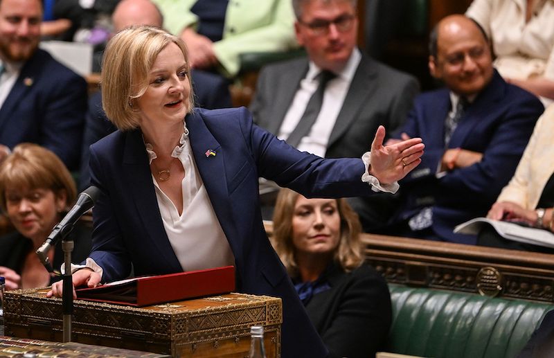 İngiltere, enflasyonu enerji fiyatına sınırlamayla düşürecek