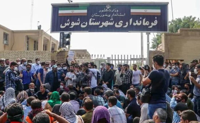 İran’da petrol işçileri protestoları destekliyor
