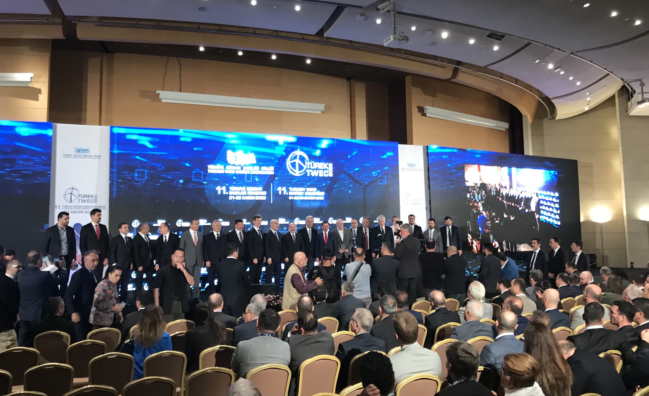 Erden: Yılda en az 3000 MW’lik yeni RES kurmalıyız