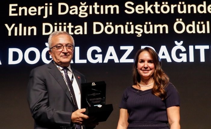 Yılın dijital dönüşüm ödülü Aksa Doğalgaz’ın