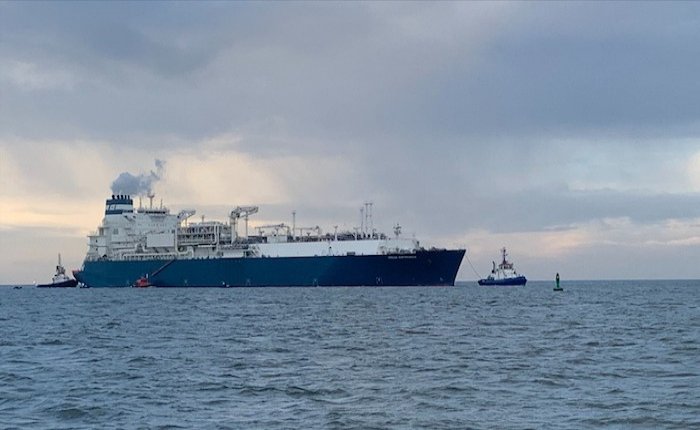 Almanya’nın ilk yüzer LNG terminali devreye girdi