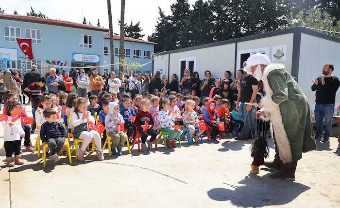 Uludağ Elektrik, depremzede çocuklara 23 Nisan enerjisi verdi