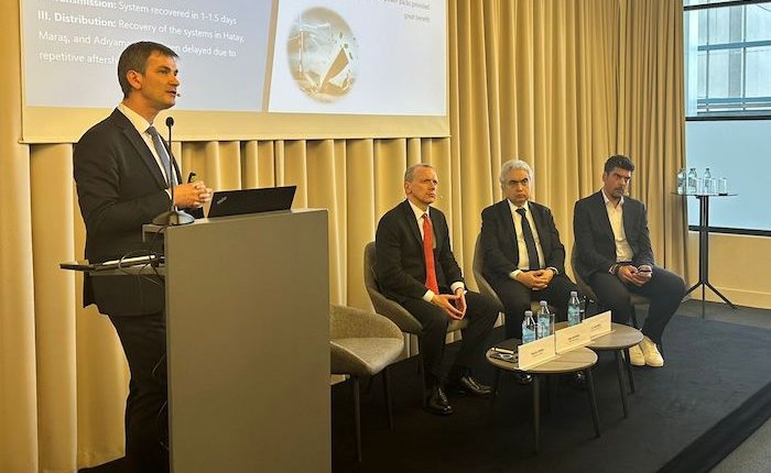 Deprem bölgesinde rüzgar santralleri hiçbir şekilde zarar görmedi