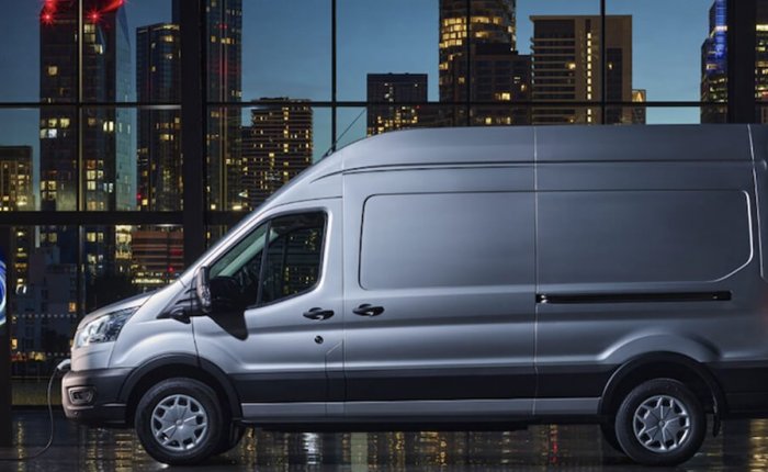 Ford'un yeni  hidrojenli e- Transiti test sürüşünde
