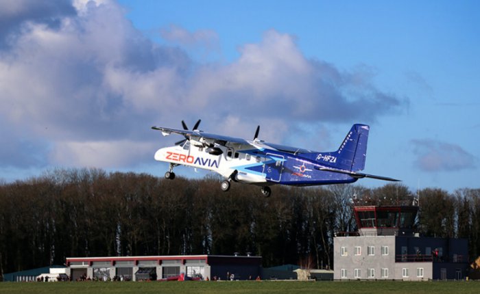 En büyük hidrojenli uçak havalandı