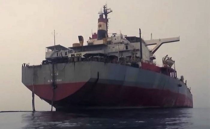BM, Yemen sularında çürüyen petrol tankerini boşaltacak