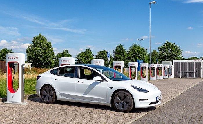 Rivian, Tesla’nın şarj ağını kullananlar arasına katılıyor