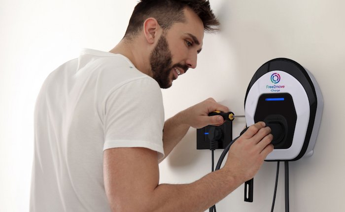 Stellantis şarj hizmetlerini genişletiyor