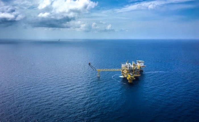 IEA: Küresel petrol talebi günlük 99 milyon 900 bin varile ulaşacak