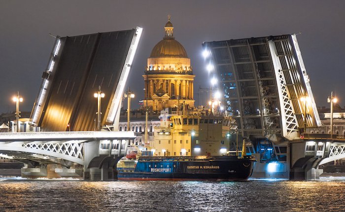 St. Petersburg'daki köprüler Akkuyu NGS için açıldı