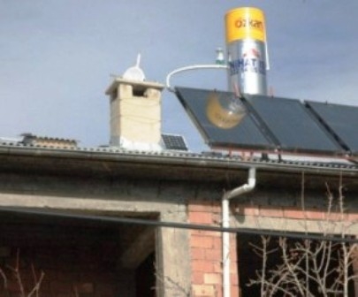 Elektrik kesintilerine kızdı kendi elektriğini üretti