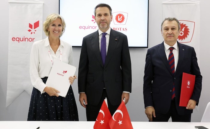 Üç yıllık dönem için 8 farklı şirketle LNG anlaşması