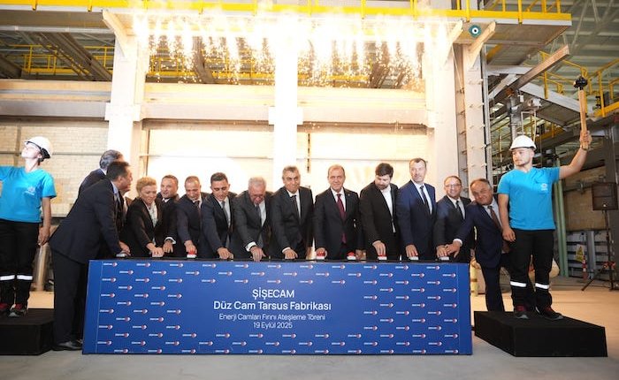 Şişecam, enerji camı üretim hattını devreye aldı