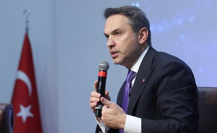 Bayraktar: Kaya gazı ve petrolü çalışmalarından çok ümitliyiz